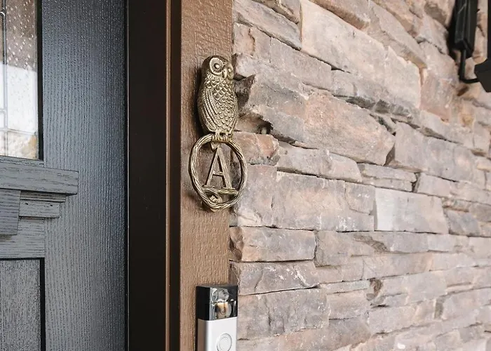 Cozy Townhouse, Walk To Breweries Apartment *