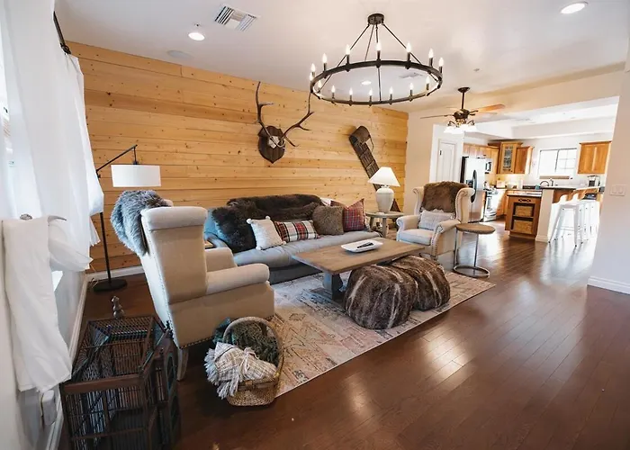 Cozy Townhouse, Walk To Breweries