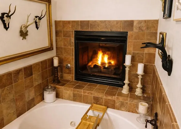Cozy Townhouse, Walk To Breweries Apartment *