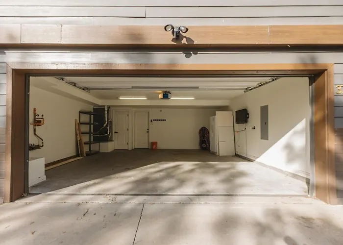 Cozy Townhouse, Walk To Breweries